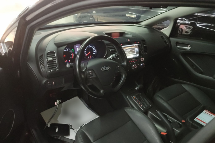 起亚K3 2013款 1.6L 自动GLS中控内饰7002