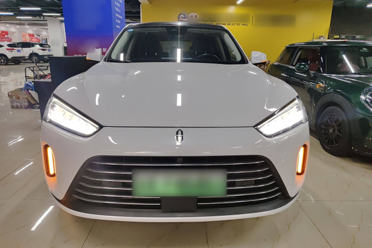 鸿蒙智行 问界M5 2022款 增程四驱性能版车身外观2