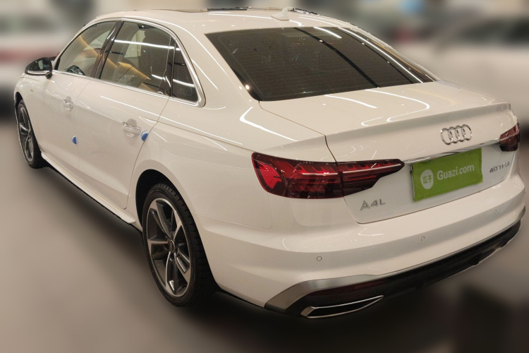 奥迪A4L 2023款 40 TFSI 时尚动感型车身外观5