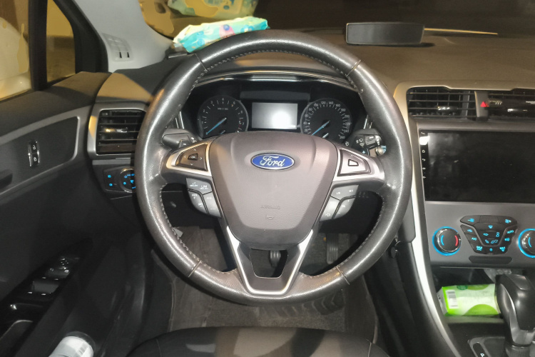 福特 蒙迪欧 2013款 2.0L GTDi200时尚型中控内饰13