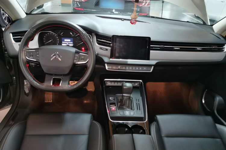 雪铁龙C5 2017款 350THP 自动豪华型中控内饰7002