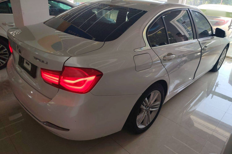 宝马3系 2017款 320Li 时尚型车身外观7