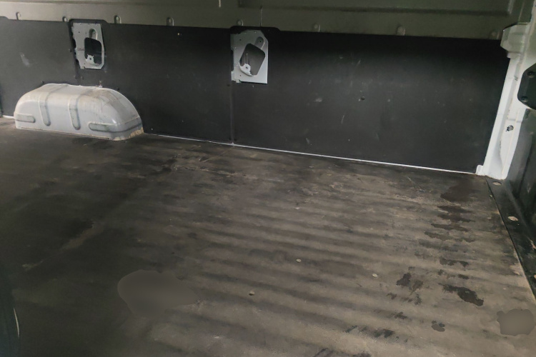 SRM鑫源新能源E3L 2025款 宁德41.86Kwh 305KM 实用型客车中控内饰21