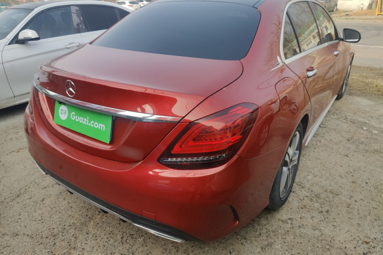 奔驰C级 2019款 C 260 L 运动版车身外观7