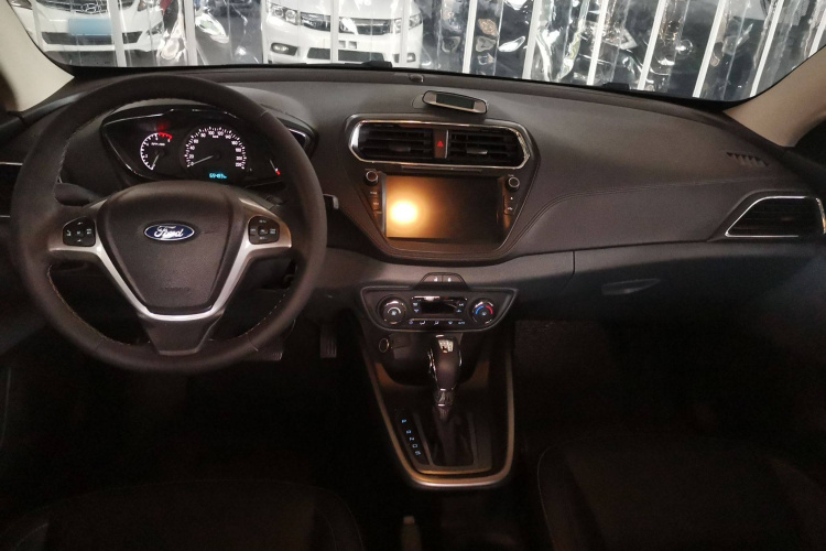福特 福睿斯 2017款 幸福版 1.5L 自动时尚型中控内饰12
