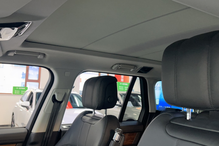 路虎 揽胜 2018款 3.0 SC V6 盛世版中控内饰7007