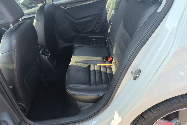 斯柯达 明锐 2016款 1.6L 手动智行版中控内饰21