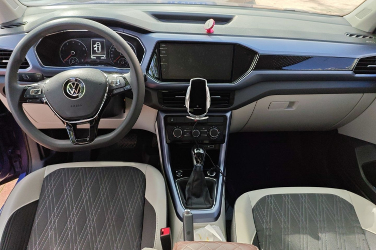 大众 途铠 2021款 280TSI DSG舒适版中控内饰7002