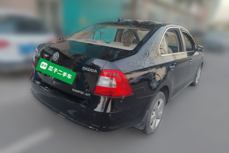 斯柯达 昕锐 2013款 1.6L 手动智选型车身外观7