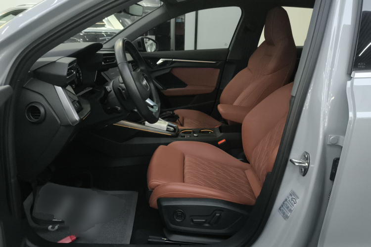 奥迪A3 2025款 A3L Limousine 35TFSI 飞驰尊享型 +豪华臻选包中控内饰19