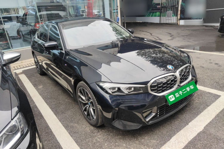 宝马3系 2023款 325Li M运动套装车身外观3