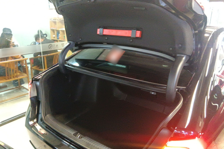 本田 英仕派 2025款 260TURBO 典雅版机舱底盘23