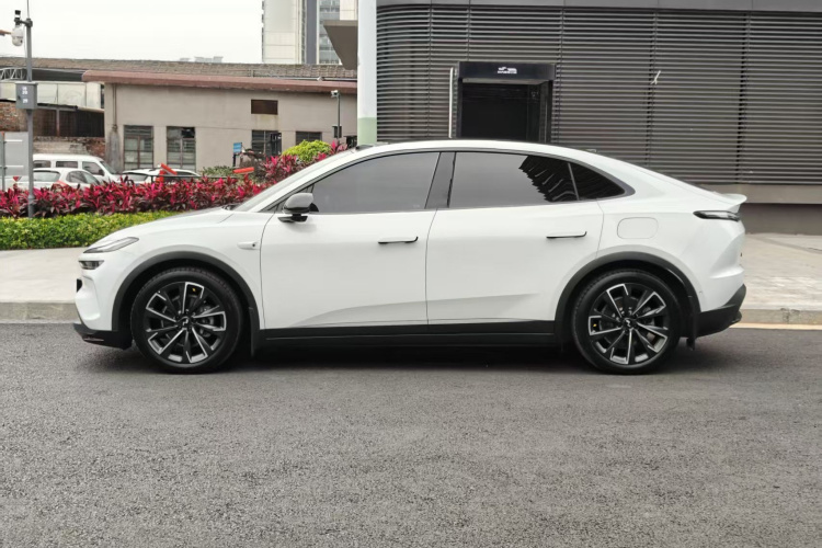 乐道L60 2024款 60kWh 后驱版车身外观4