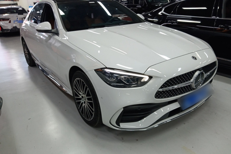 奔驰C级 2024款 C 260 L 运动版车身外观3