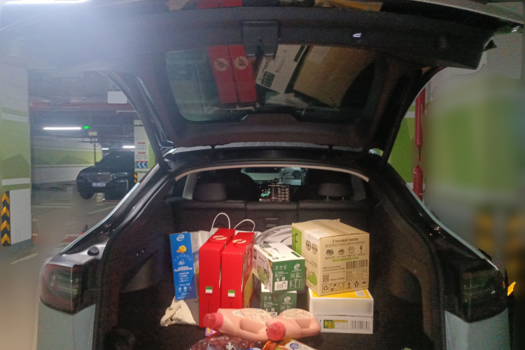 特斯拉 Model Y 2021款 标准续航后驱版中控内饰23