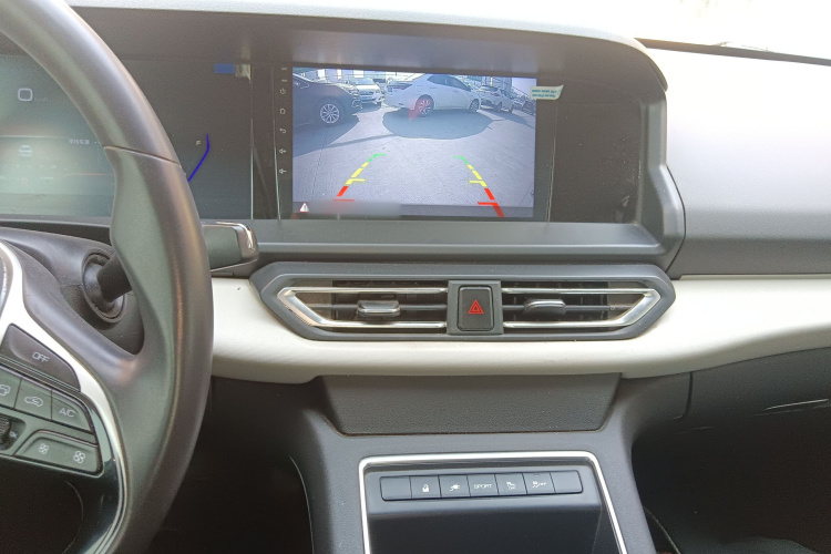 东风风神E70 2023款 500 智行版 磷酸铁锂 48.6kWh 120kW局部细节16