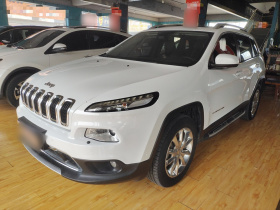 Jeep 自由光 2016款 2.4L 优越版