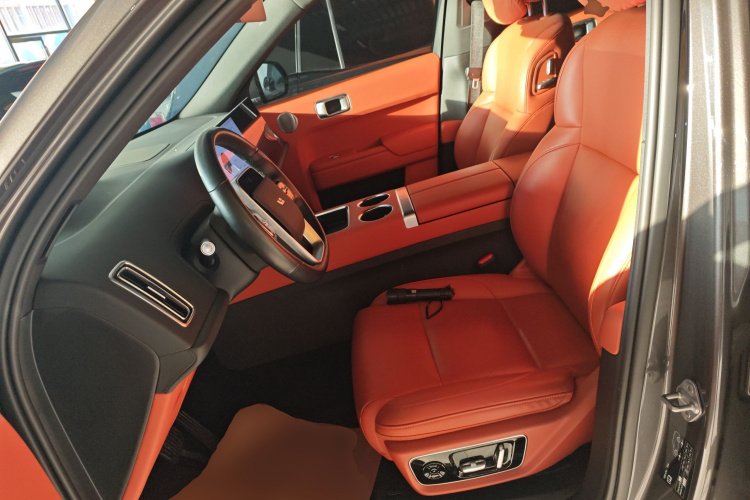 理想汽车 理想L7 2023款 Pro中控内饰19