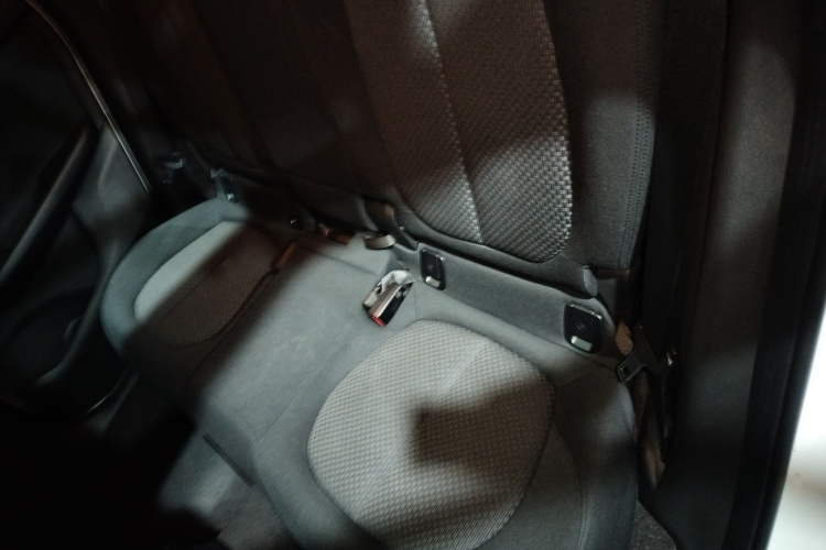 宝马2系旅行车 2018款 218i 时尚型中控内饰21