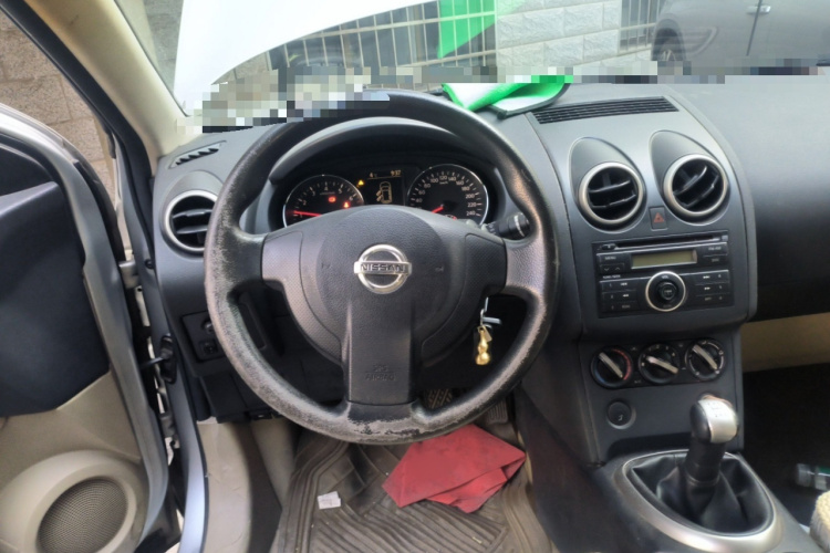 日产 逍客 2012款 1.6XE 风 5MT 2WD局部细节13