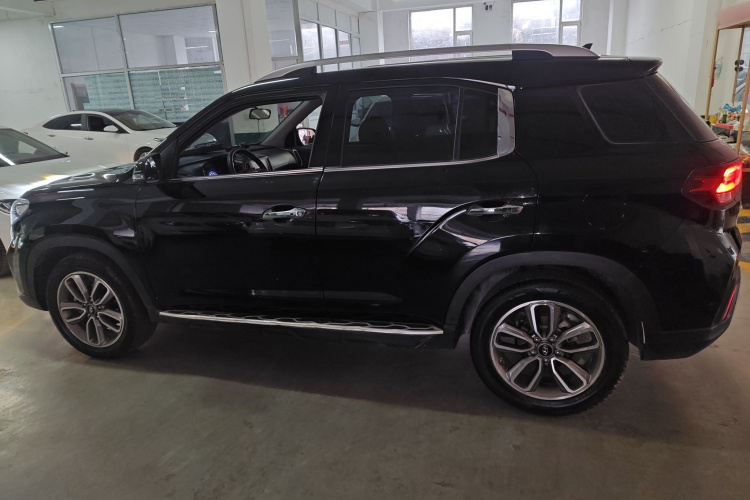 北京现代ix35 2019款 2.0L 自动两驱智勇·畅享版 国VI车身外观4