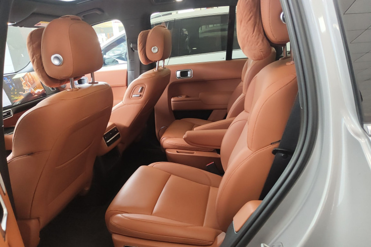 理想汽车 理想L8 2023款 Pro中控内饰21