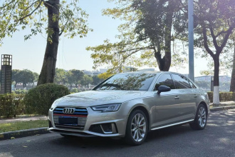 奥迪A4L 2019款 45 TFSI quattro 个性运动版 国V