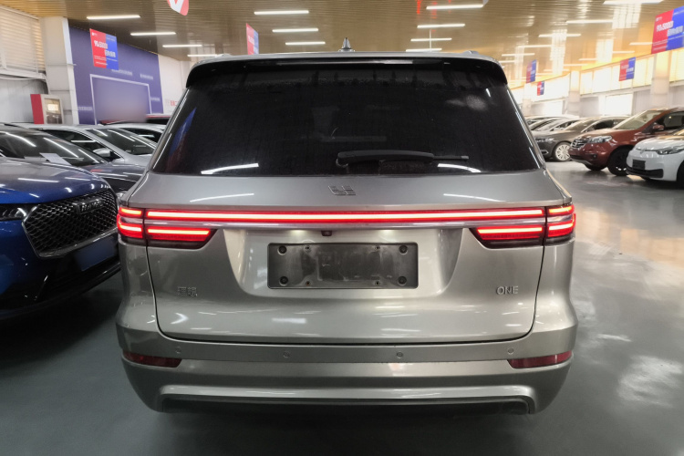 理想汽车 理想ONE 2020款 增程6座版车身外观6