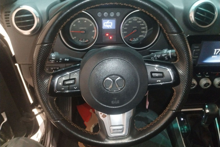 北京越野 北京BJ40 2016款 40L 2.3T 自动四驱尊享版中控内饰13