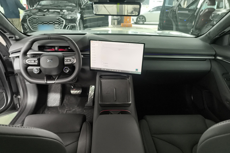 小鹏P7 2025款 702 长续航 Ultra中控内饰7002