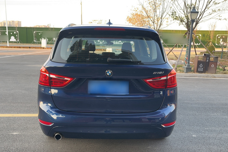 宝马2系多功能旅行车 2015款 218i 领先型车身外观6004