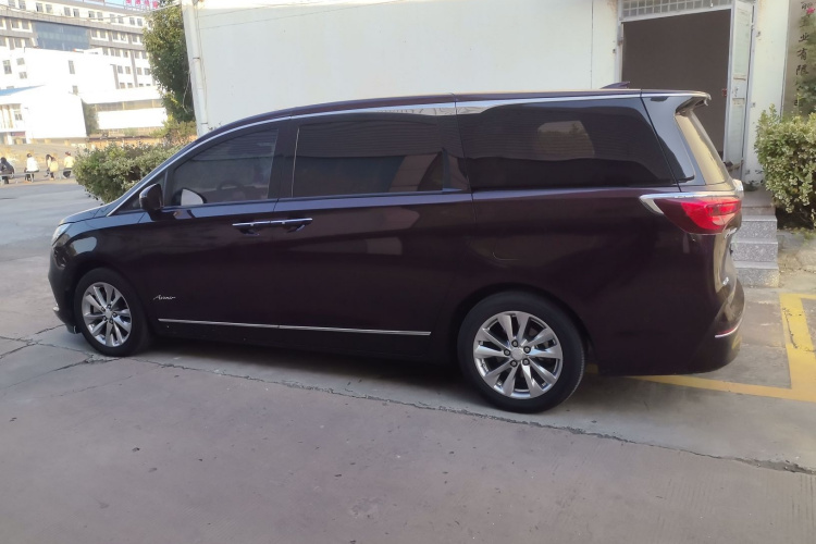 别克GL8 2022款 Avenir艾维亚 六座贤礼版车身外观4