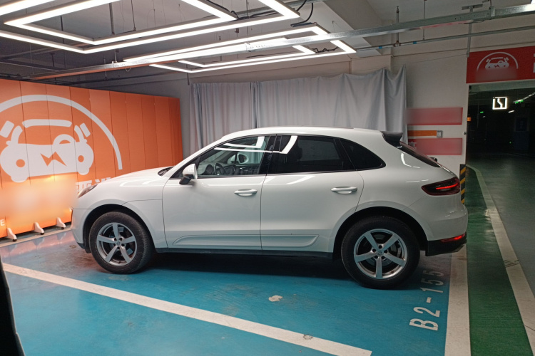 保时捷 2016款 Macan 2.0T车身外观4