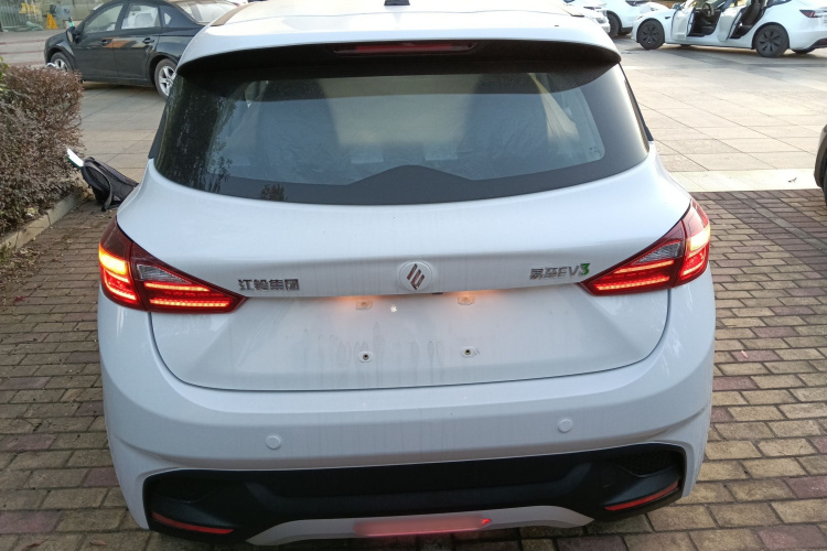 江铃集团新能源 易至EV3 2025款 Plus 330KM舒适型车身外观6