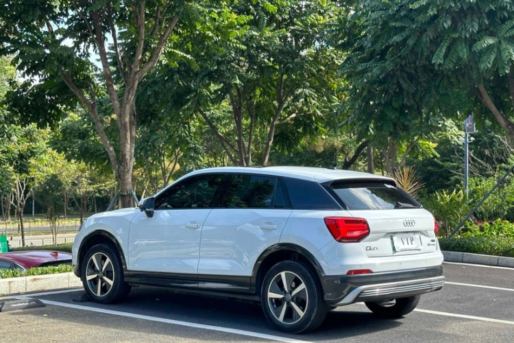 奥迪Q2L e-tron 2019款 Q2L e-tron 纯电智享型车身外观6005