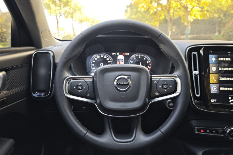 沃尔沃XC40 2022款 T4 四驱智行时尚版局部细节13