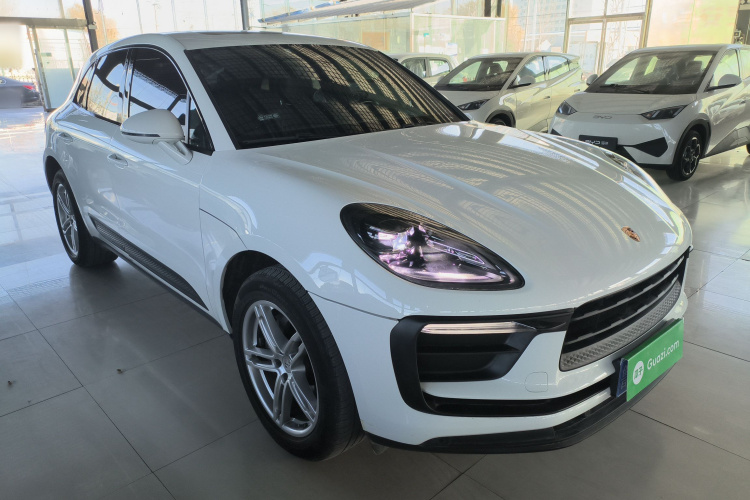 保时捷 2023款 Macan 2.0T车身外观3
