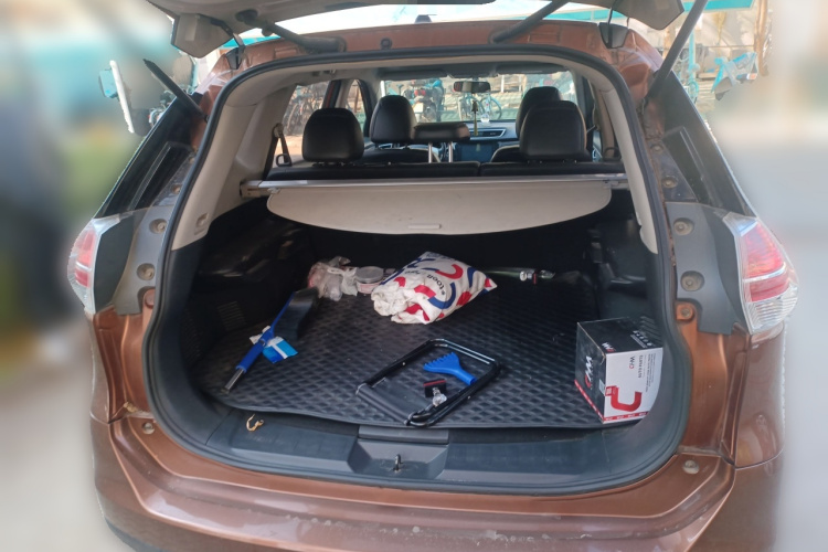 日产 奇骏 2015款 2.0L CVT舒适MAX版 2WD局部细节23