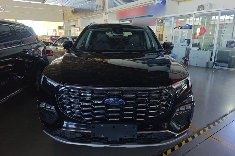 福特 领裕 2023款 EcoBoost 225 尊领型 7座（2/3/2）车身外观2