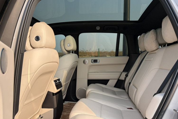 理想汽车 理想L6 2024款 Max中控内饰7005