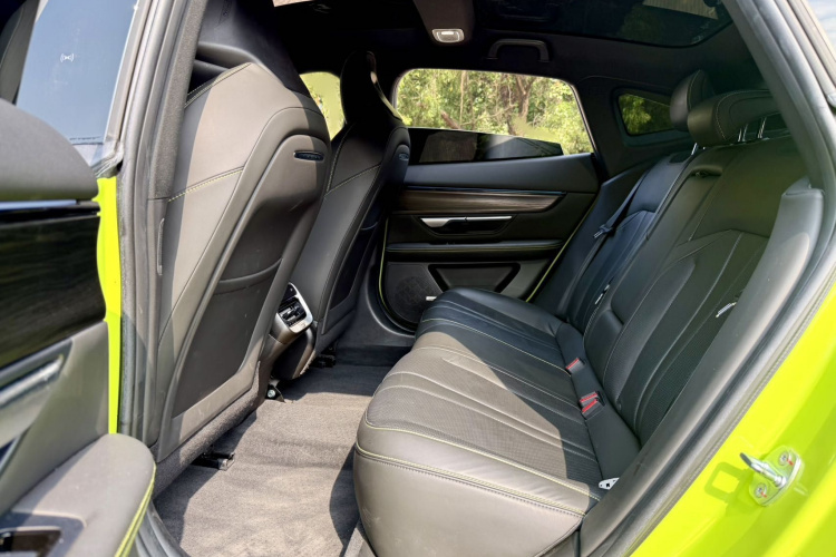 小鹏P7 2022款 670E+鹏翼版中控内饰7003