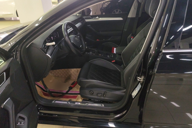 大众 迈腾GTE插电混动 2020款 GTE 豪华型中控内饰19