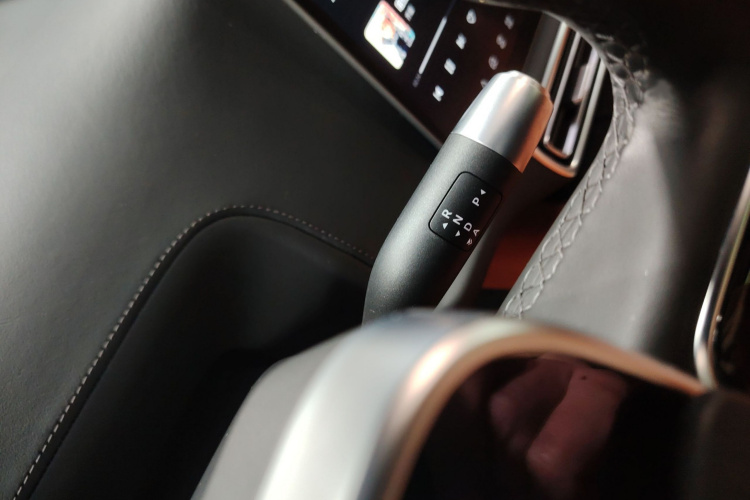 理想汽车 理想L9 2022款 Max局部细节18