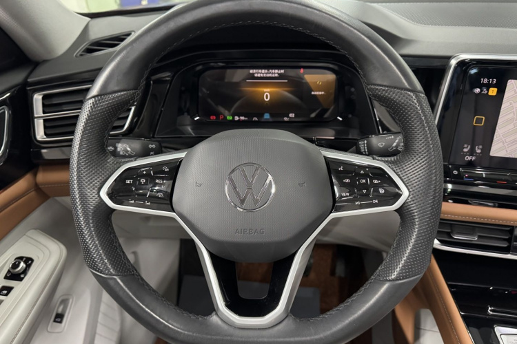 大众 途昂 2022款 530 V6 四驱尊崇旗舰版中控内饰7007