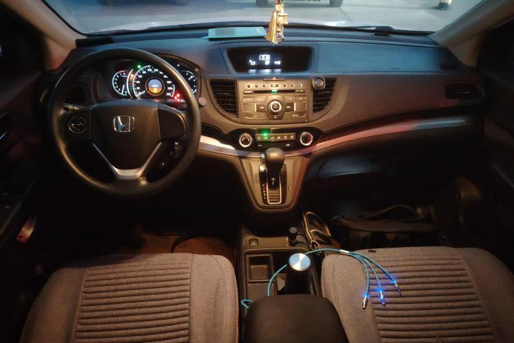 本田CR-V 2016款 2.0L 两驱经典版中控内饰7002