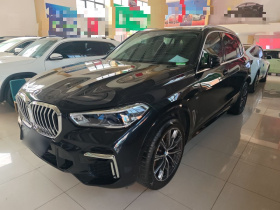 宝马X5 2022款 改款 xDrive 30Li 尊享型M运动套装