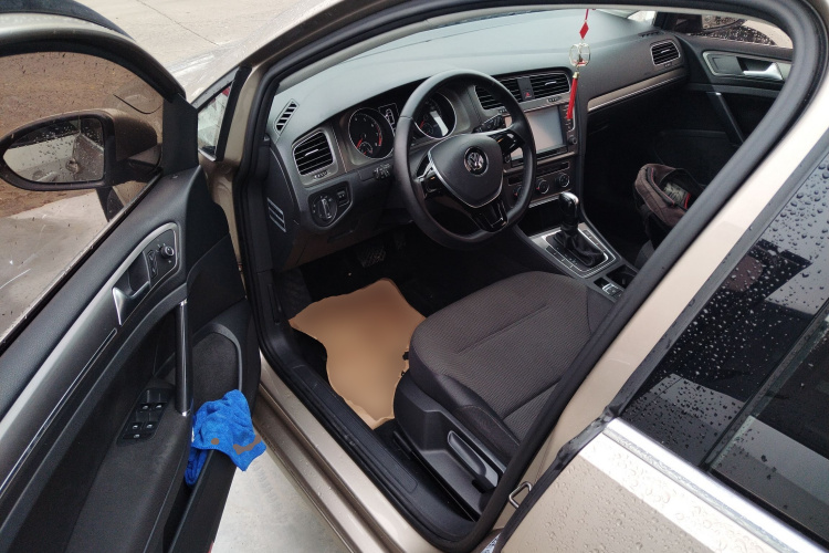 大众 高尔夫 2015款 1.6L 自动舒适型中控内饰20