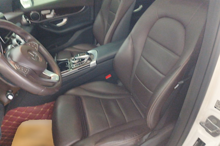 奔驰GLC 2018款 改款 GLC 260 4MATIC 动感型局部细节19