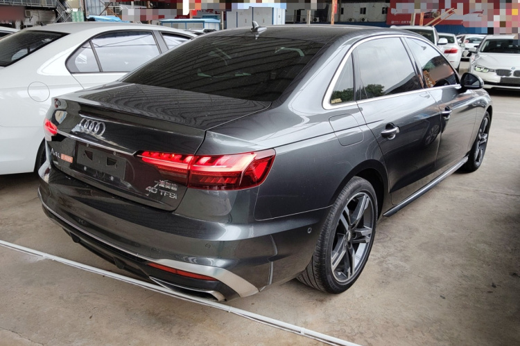 奥迪A4L 2020款 40 TFSI 豪华动感型车身外观7