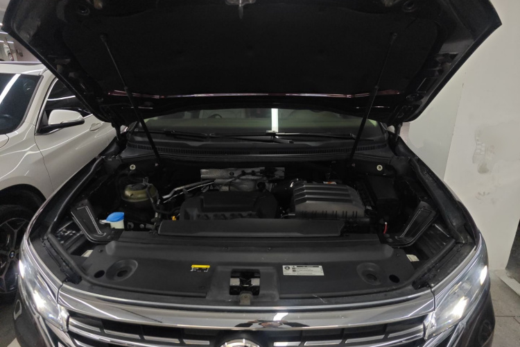 大众 威然 2020款 380TSI 尊贵版机舱底盘24